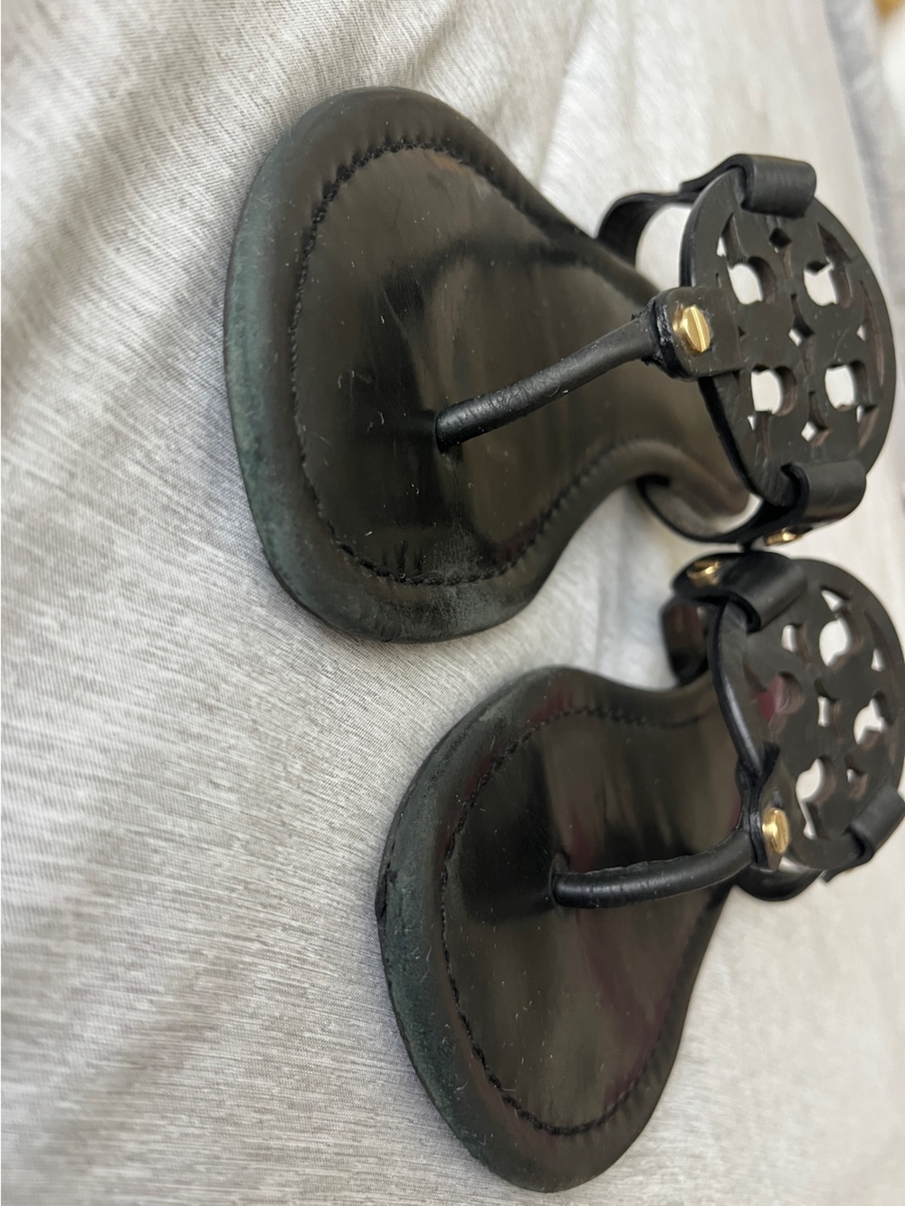 Tory Burch Black Logo Miller Thong Sandals with Gold Accents size 8 - Picture 4 of 17